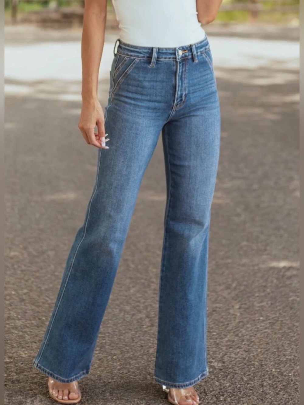 KanCan Celia Ultra High Rise Wide Flare Jeans Size 7 / 27 Stretch EUC